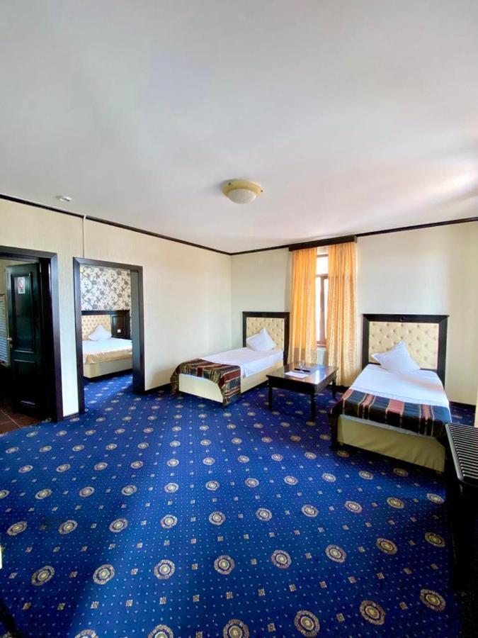 Hotel Premier Class Valea Lupului  ภายนอก รูปภาพ