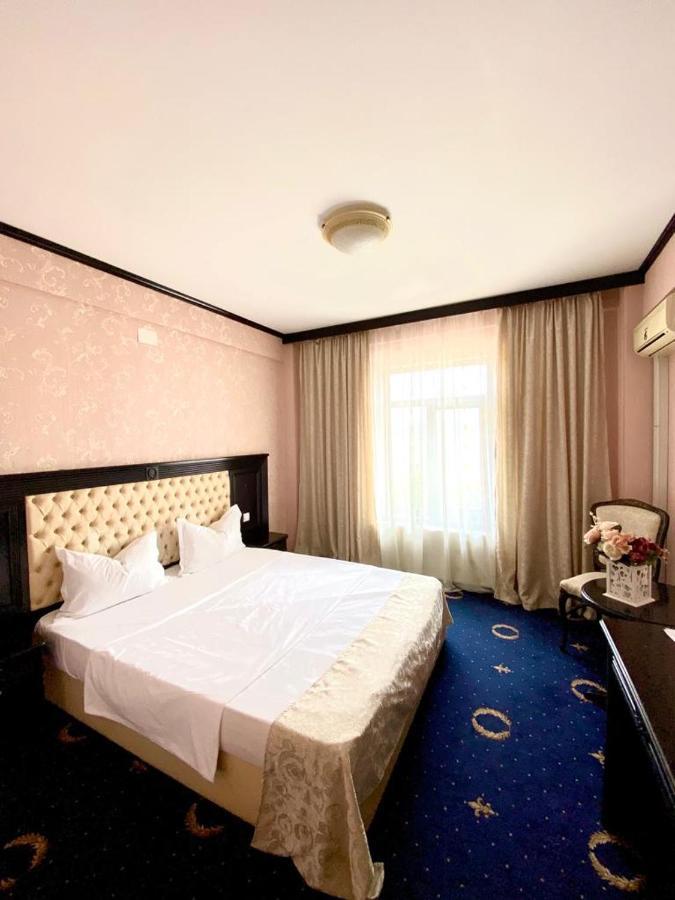 Hotel Premier Class Valea Lupului  ภายนอก รูปภาพ