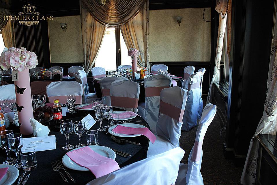 Hotel Premier Class Valea Lupului  ภายนอก รูปภาพ
