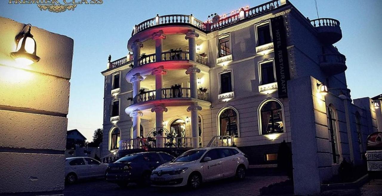 Hotel Premier Class Valea Lupului  ภายนอก รูปภาพ